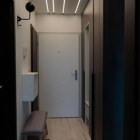 Pa - With Parking Apartamento